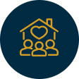 Icône représentant une maison avec un cœur et trois personnes à l’intérieur, symbole de communauté et d’accueil
